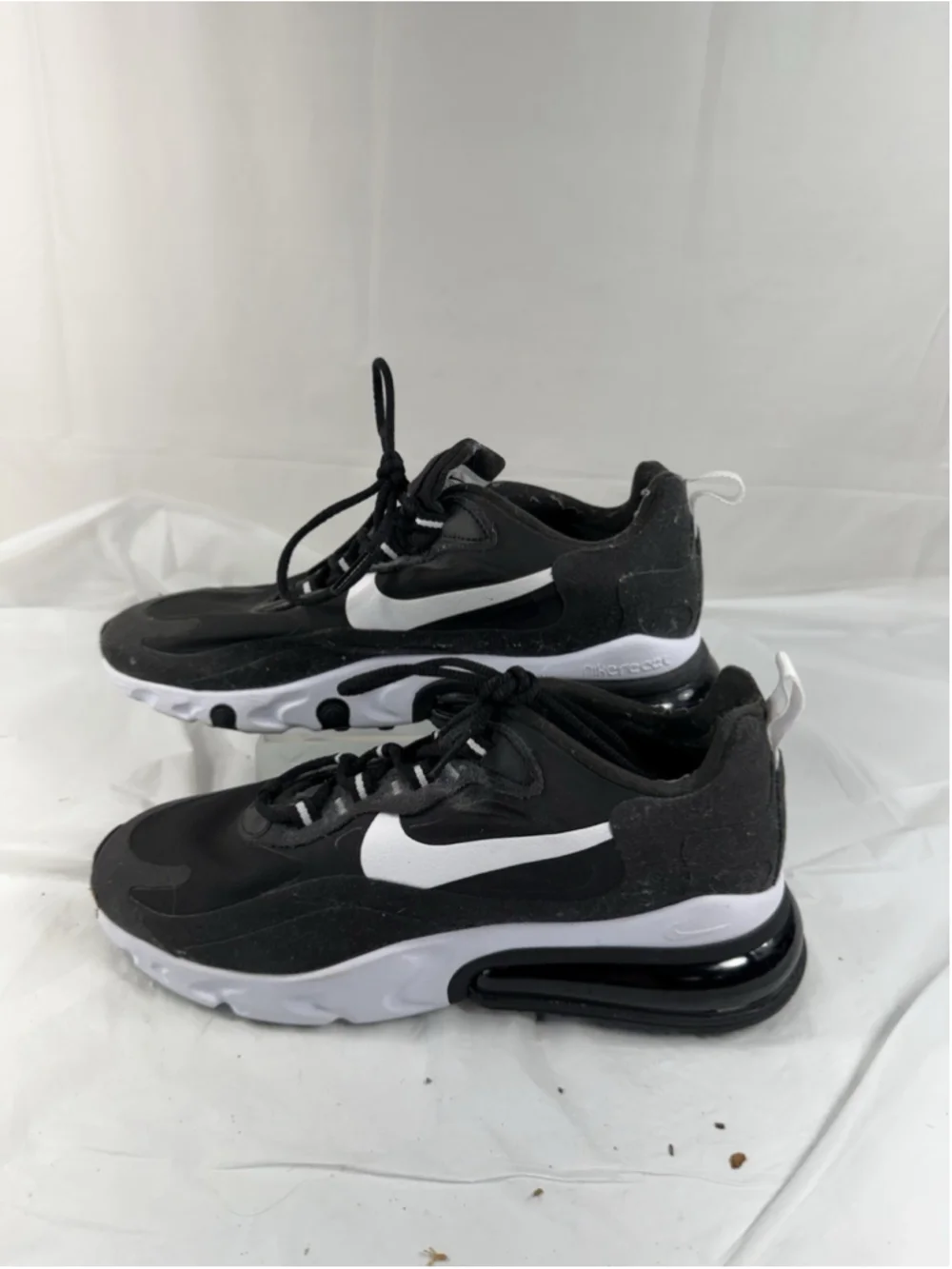 Nike Men's Air Max 270 React Training Shoes Size 7.5 US Black/White AO4971-004
